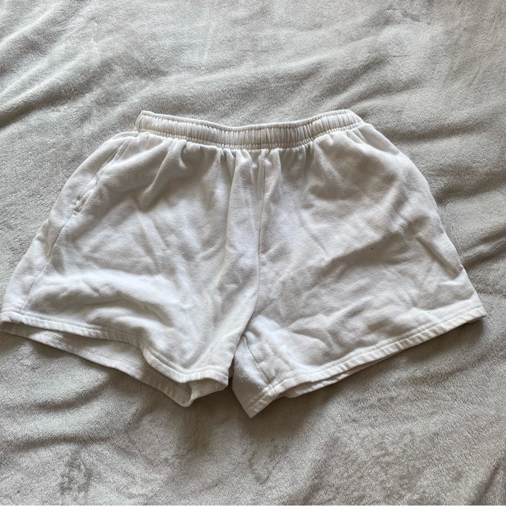 Comfy Cream white Aero sweat shorts